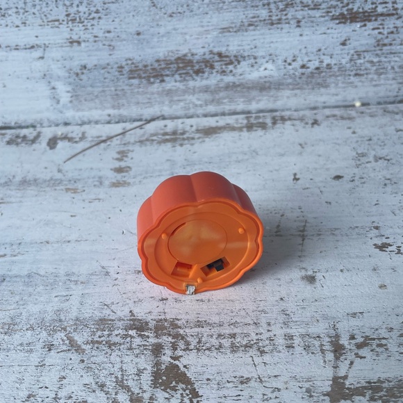 *Pumpkin Tealight Candles Set of 3 - Picture 17 of 17